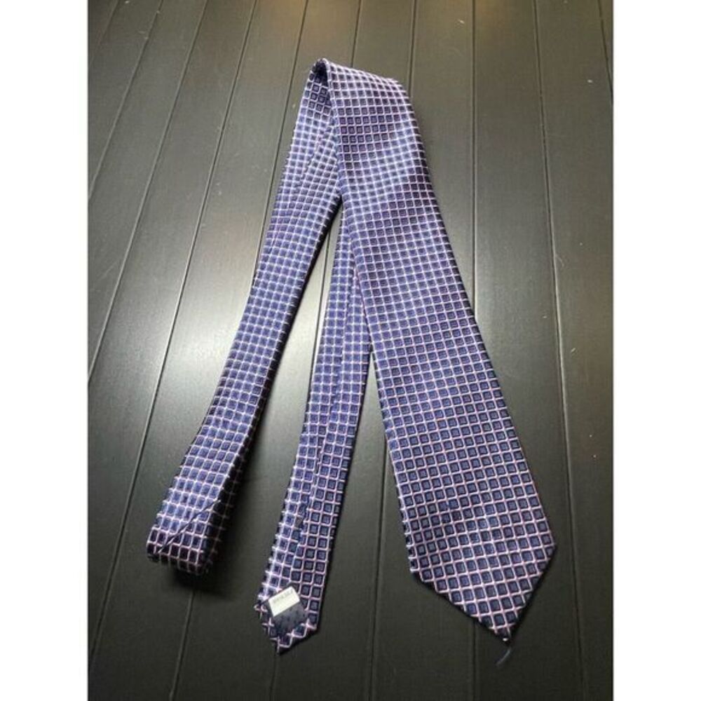 Neiman Marcus Purple Pink Geometric Hand Made 100% Silk‎